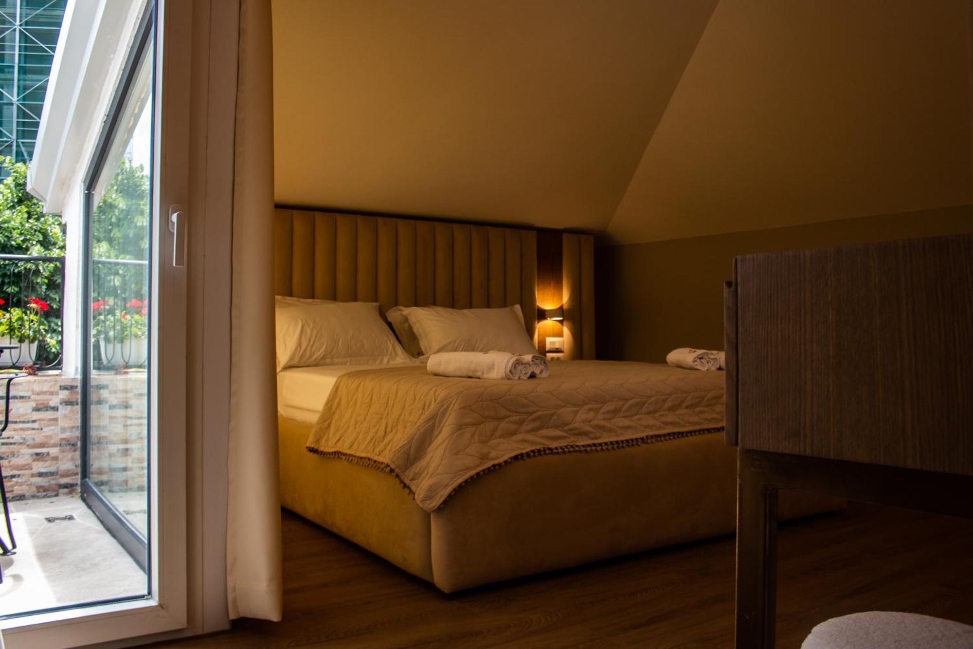 טיראנה Vila Koja Boutique Hotel מראה חיצוני תמונה